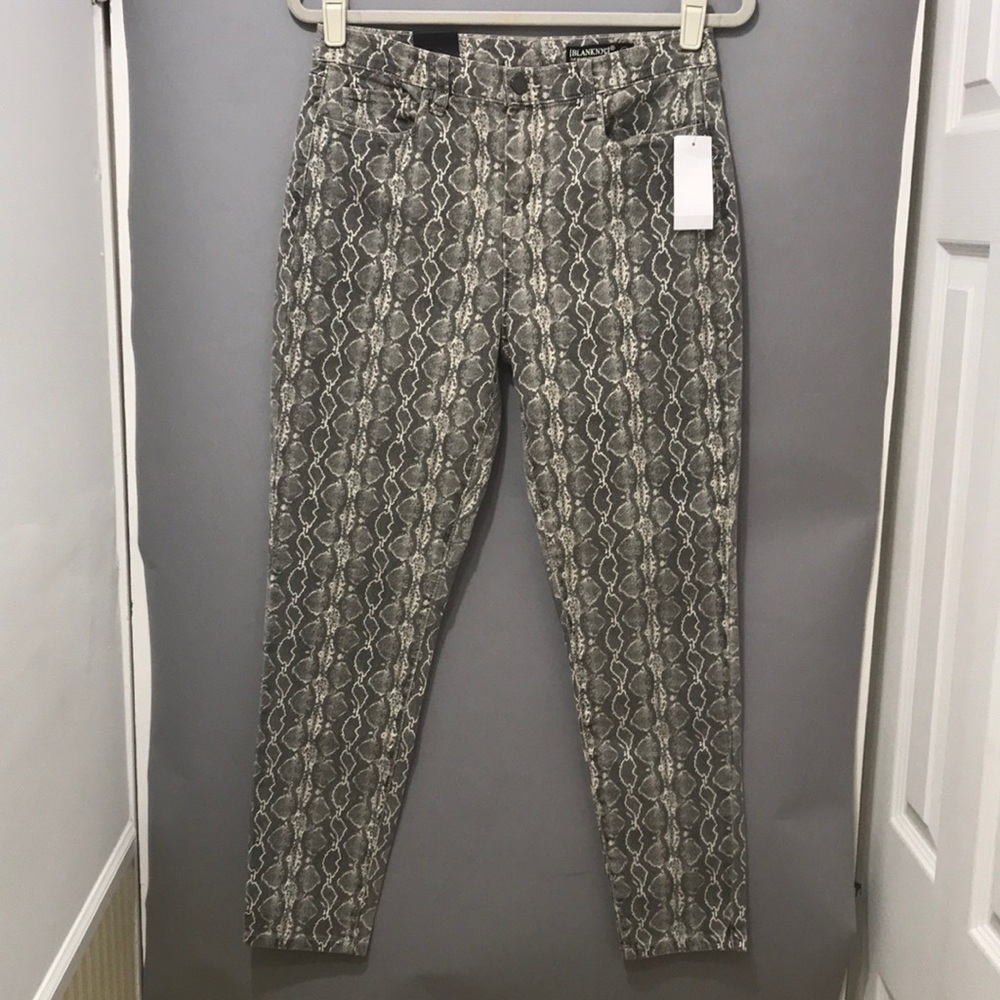 BLANKNYC Women’s Snake Print Jeans Size 30